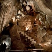 Jenolan caves six foot track